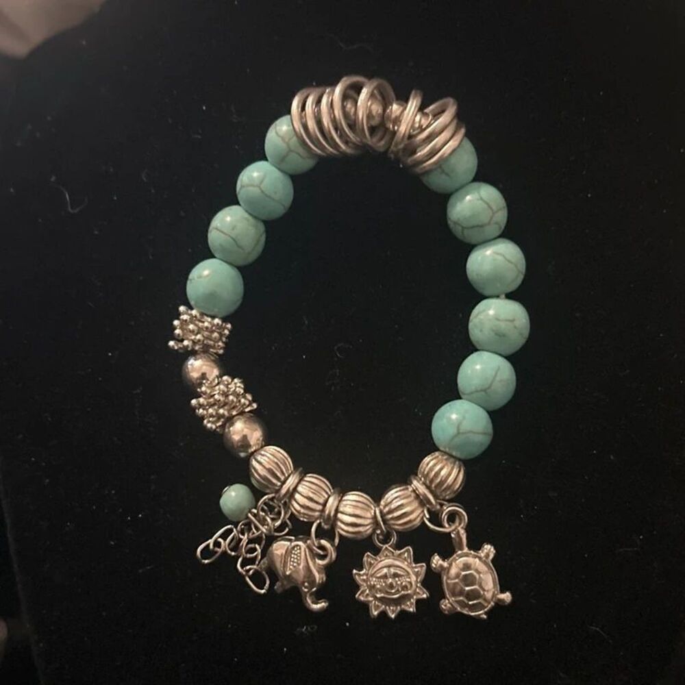 Turquoise-Style Beaded Charm Bracelet – Elephant, Sun & Turtle